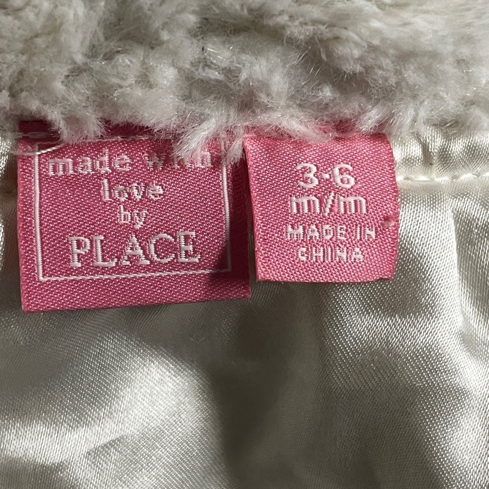 The Children’s Place Baby Girl Faux Fur Cape Coat Sz 3 - 6 months - Picture 2 of 4